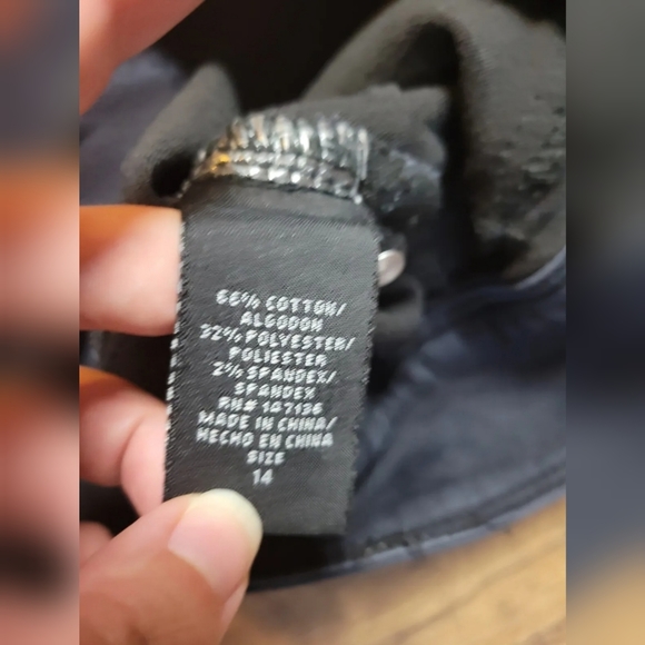 FREE W BUNDLE 1822 Denim cropped jeans - Picture 6 of 12